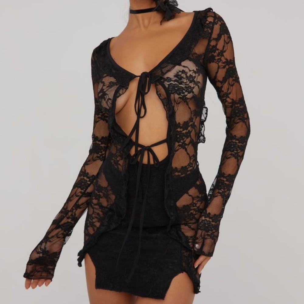 LONG SLEEVE PLUNGE TIE FRONT DETAIL MINI BODYCON DRESS IN BLACK LACE